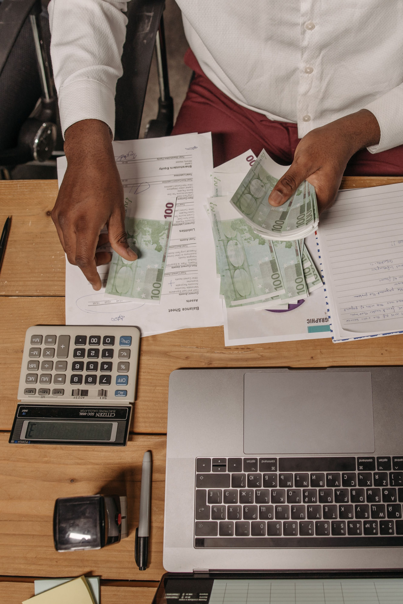 Vérification des comptes et des pièces financières